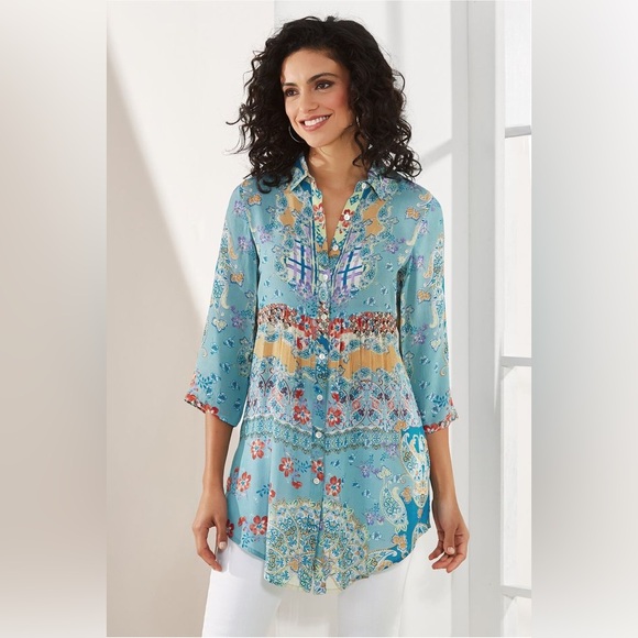 Soft Surroundings Tops - Soft Surroundings women sz M Blue and Tan Paisley Blouse tunic button down